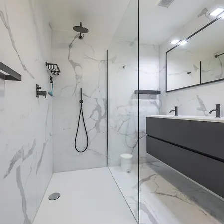 Appartement Lecomte - The White House 237 *