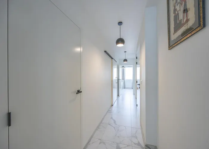 Lecomte - The White House 237