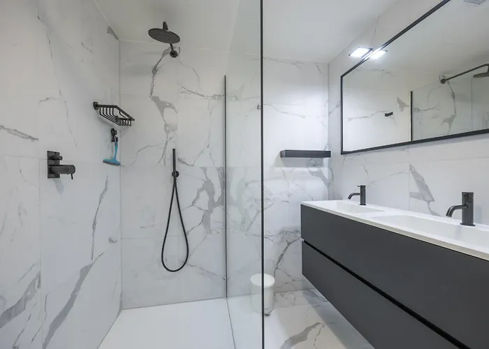 Lägenhet Lecomte - The White House 237 *