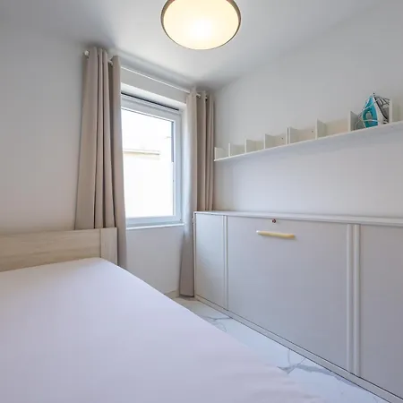 아파트 Lecomte - The White House 237